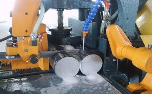 德兴卧式带锯床的送料方式有哪几种？